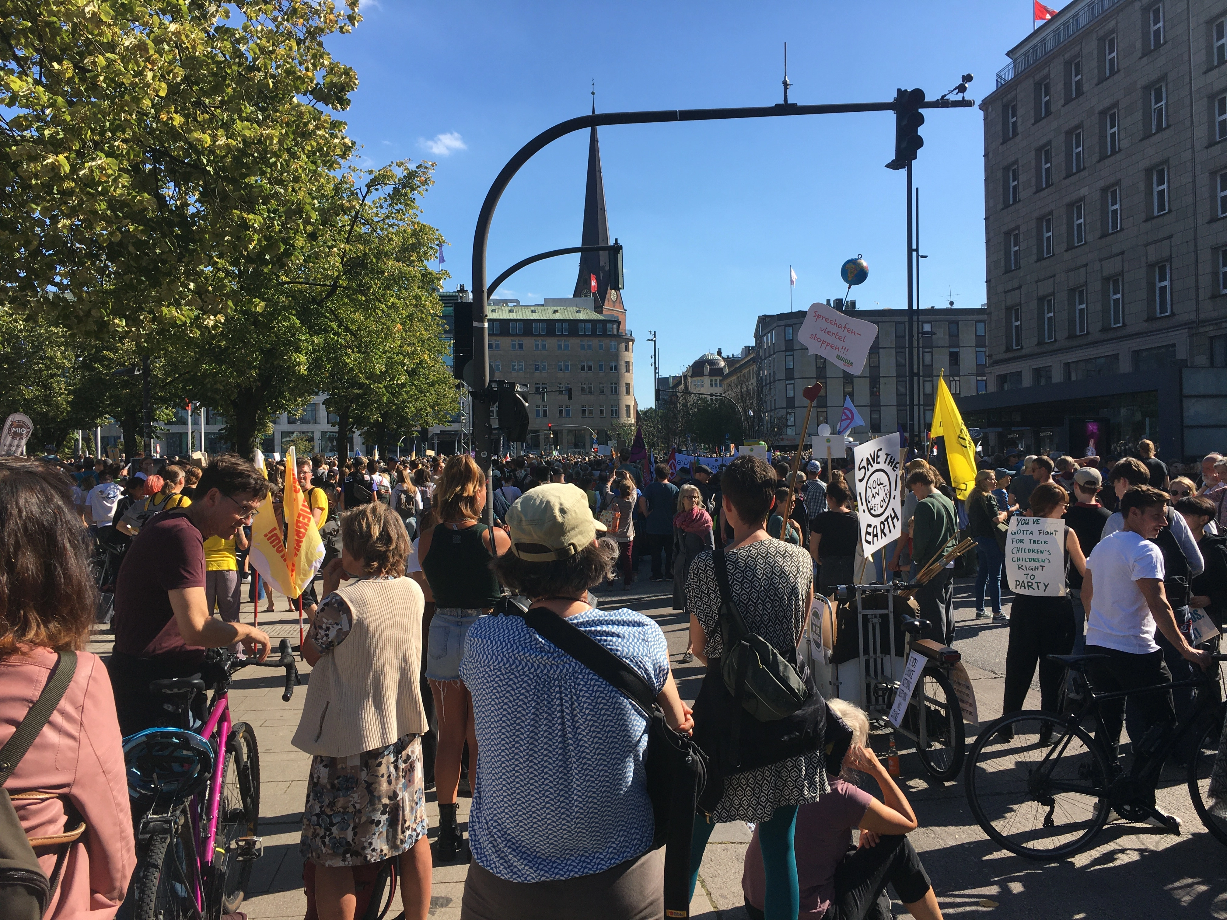 Klimastreik 2023 Hamburg Menschengruppe